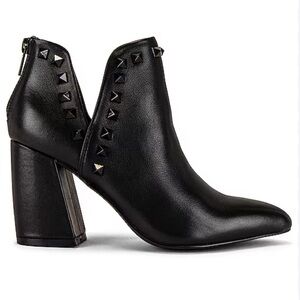 STEVE MADDEN Leather Gloria Bootie 10M
